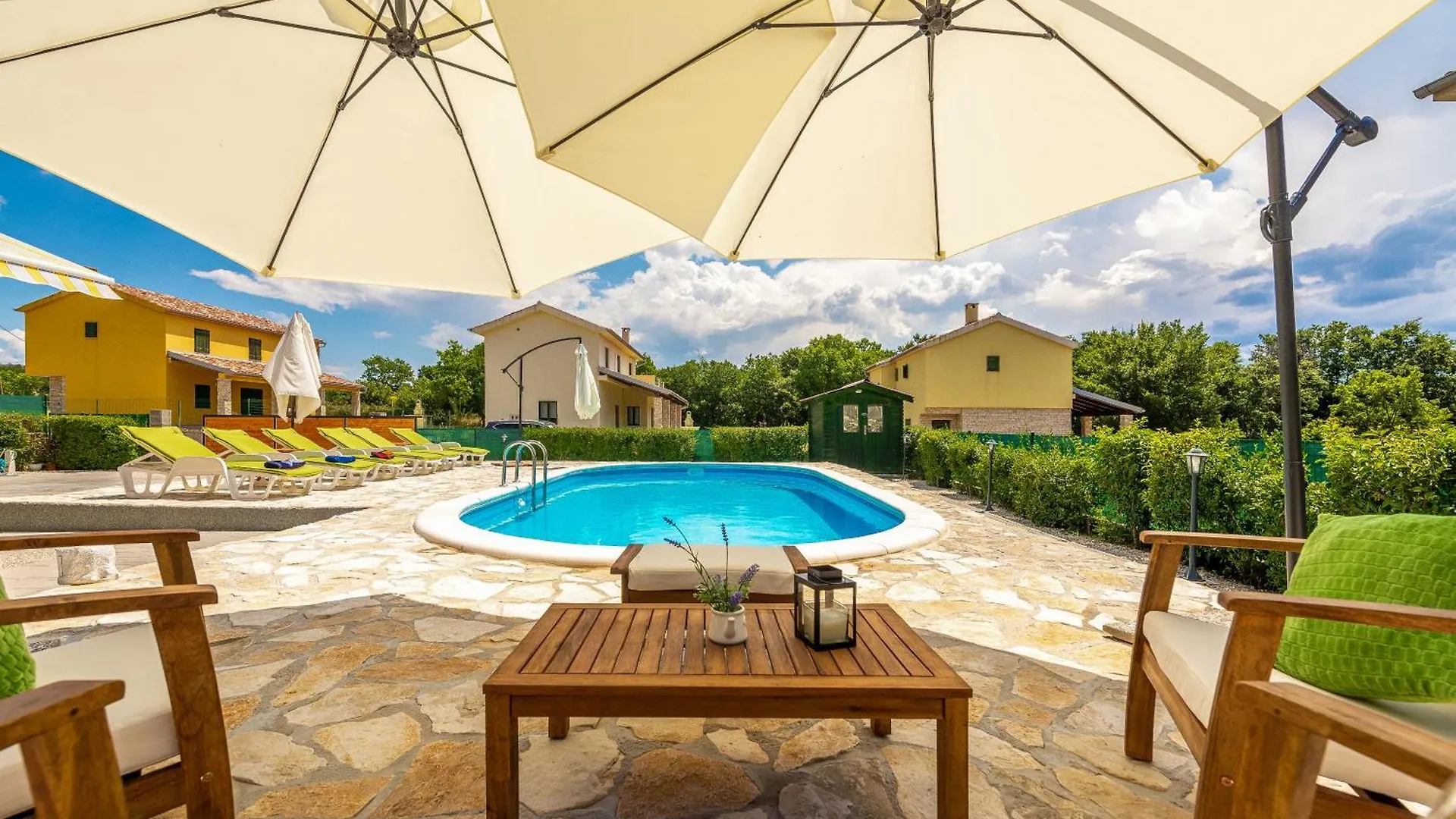Ferienhaus Sonnenliebe Mit Pool Bei Zadar Radovin Tatil Evi