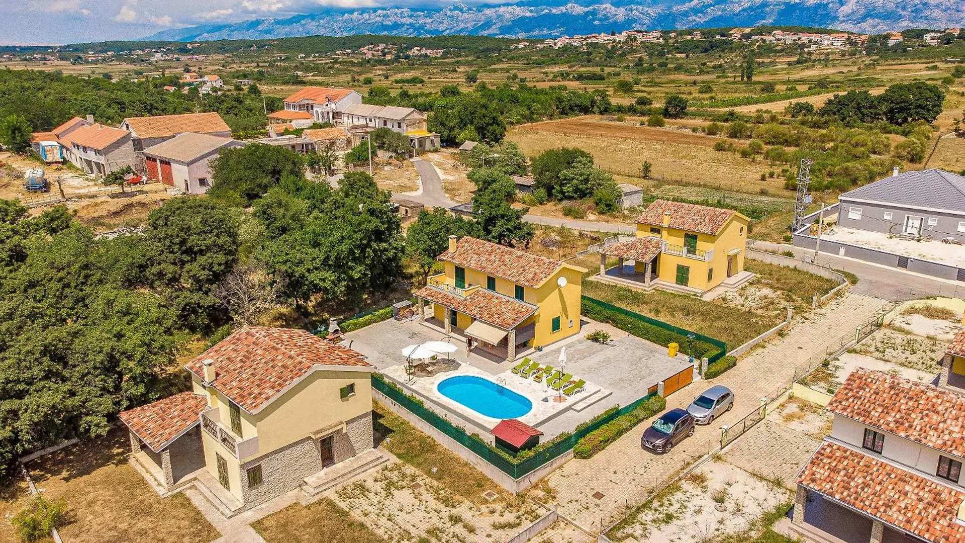 Tatil Evi Ferienhaus Sonnenliebe Mit Pool Bei Zadar Radovin
