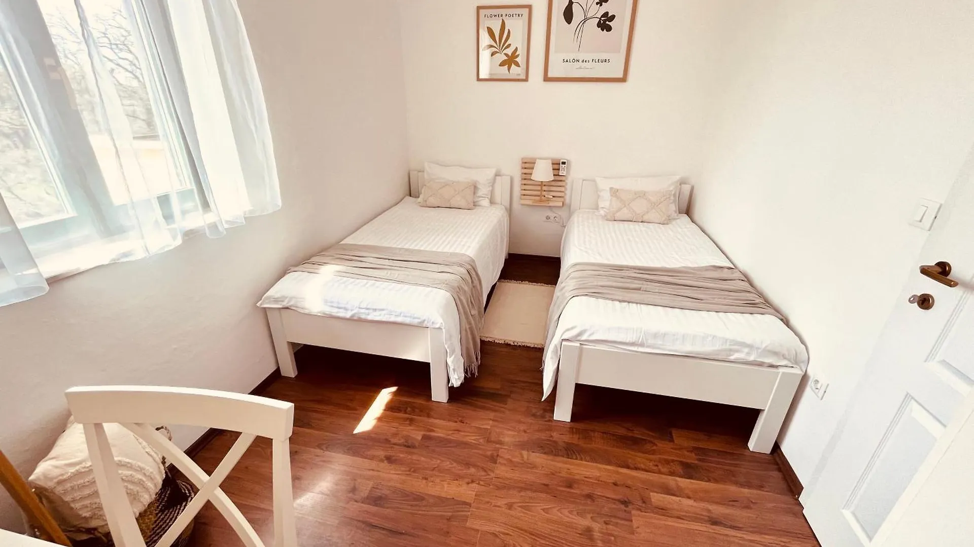 Tatil Evi Ferienhaus Sonnenliebe Mit Pool Bei Zadar Radovin Hırvatistan